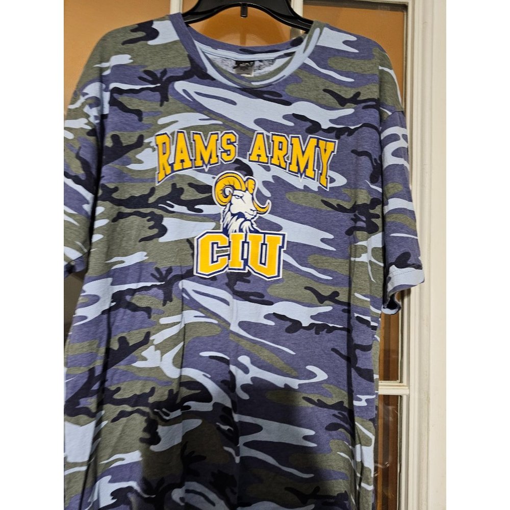 Code V Camouflage Rams Army TSHIRT Men Size X-Large